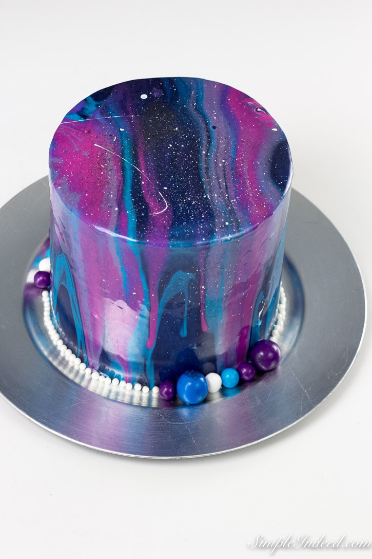 Galaxy mirror cake